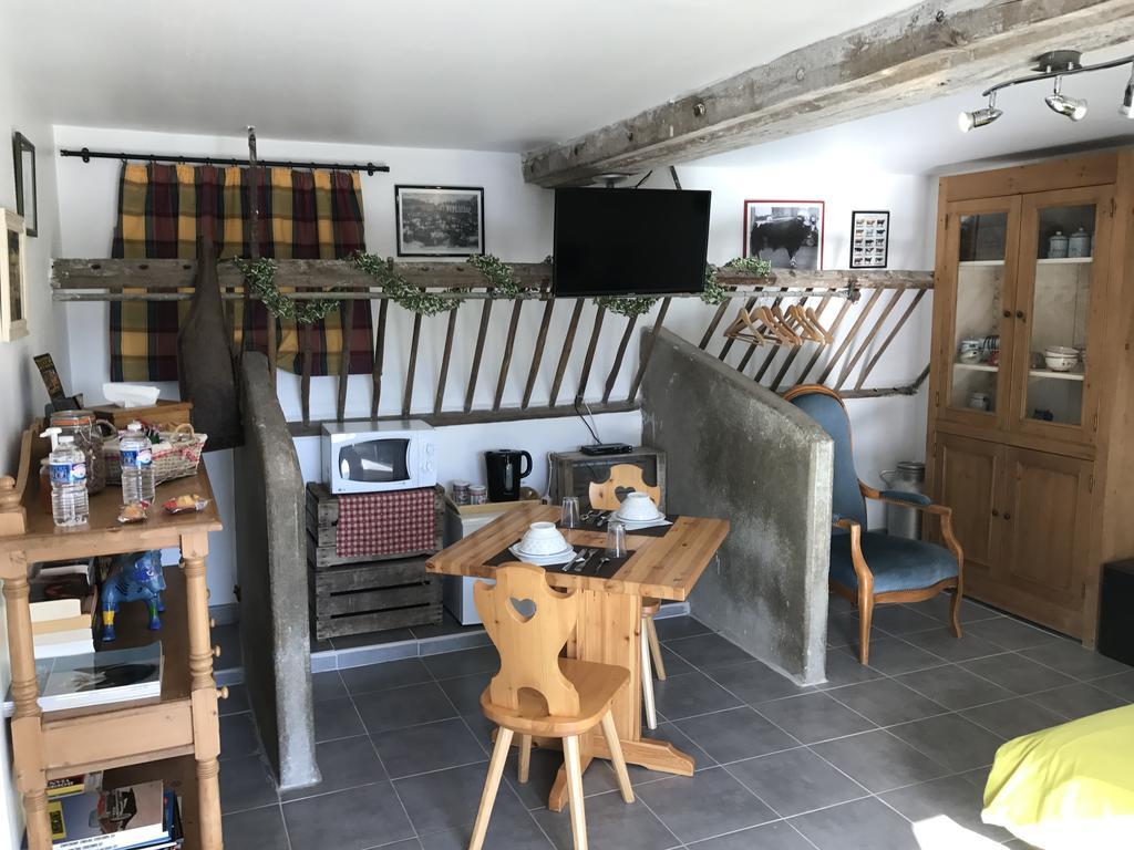 Bed and Breakfast La Petite Ferme Mazé Zewnętrze zdjęcie